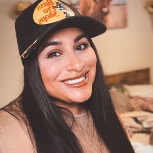 Meet your Posher, Marissa